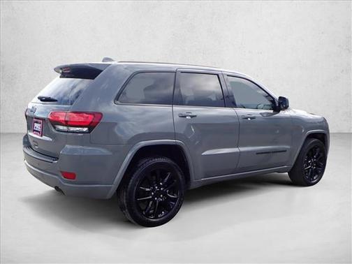 2022 Jeep Grand Cherokee Laredo