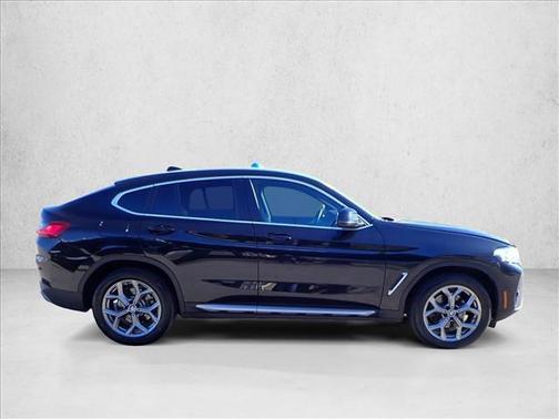 2024 BMW X4 xDrive30i