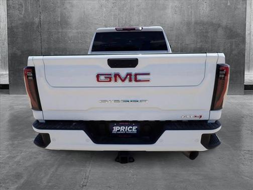 2024 GMC Sierra 2500 AT4