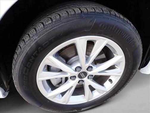 2024 Audi Q3 45 S line Premium Plus