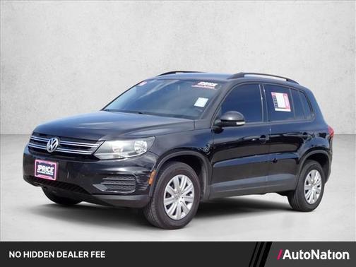 Deep Black Pearl Metallic 2018 Volkswagen Tiguan Limited 2.0T 4MOTION