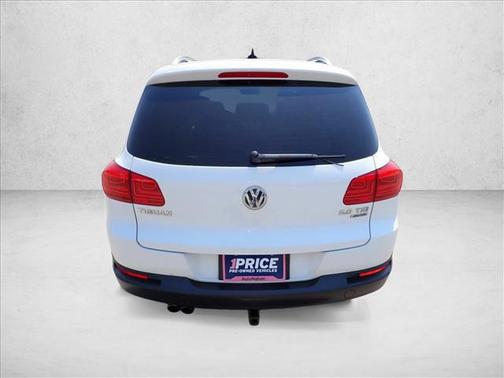 Candy White 2013 Volkswagen Tiguan SE