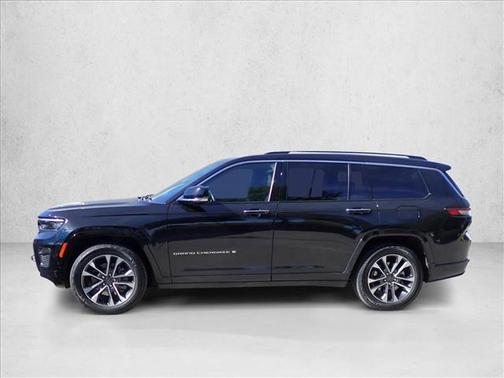 Diamond Black Crystal Pearlcoat 2022 Jeep Grand Cherokee L Overland