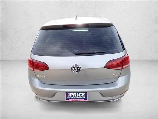 2018 Volkswagen Golf TSI S