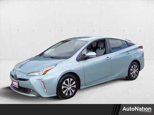 2022 Toyota Prius LE