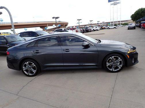 2022 Kia K5 EX
