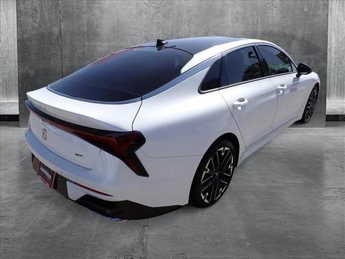 2025 Kia K5 GT