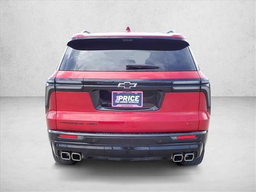 Radiant Red Tintcoat 2024 Chevrolet Traverse RS