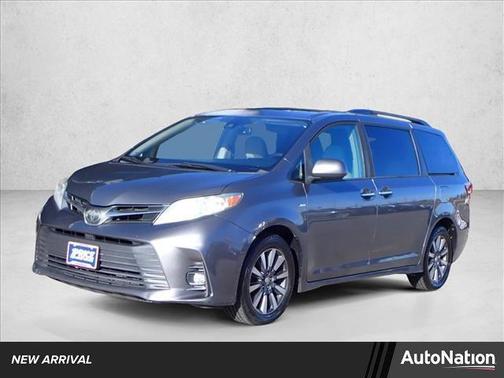 2018 Toyota Sienna XLE Premium