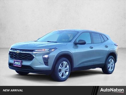 Sterling Gray Metallic 2024 Chevrolet Trax LS