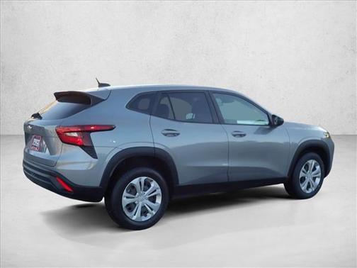Sterling Gray Metallic 2024 Chevrolet Trax LS