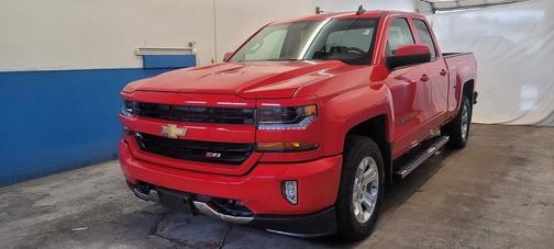 Photo 1 of 29 of 2018 Chevrolet Silverado 1500 LT
