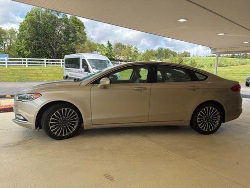White Gold 2017 Ford Fusion SE