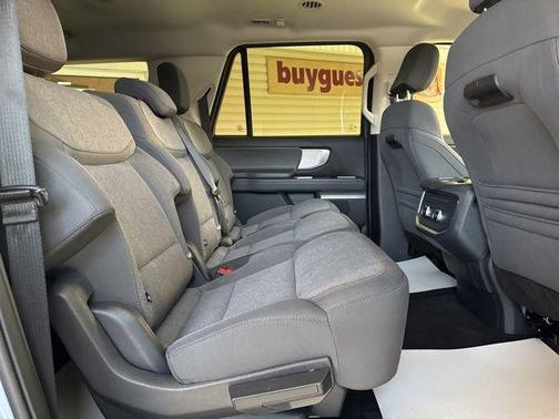 2025 Ford Expedition Max Active 4x4