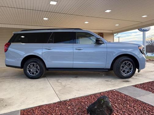 2025 Ford Expedition Max Active 4x4