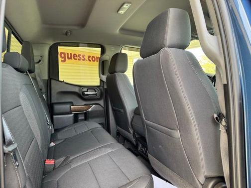 Pacific Blue Metallic 2019 GMC Sierra 1500 SLE