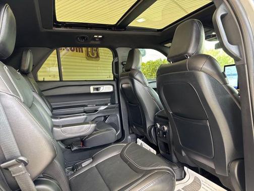 Iconic Silver Metallic 2020 Ford Explorer ST