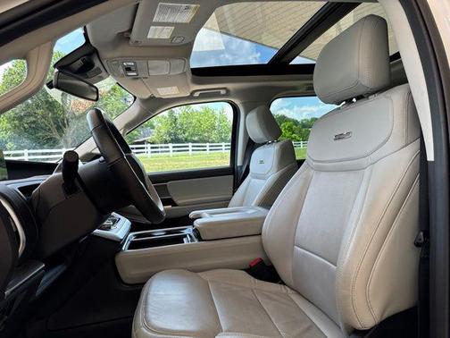 Oxford White 2025 Ford Expedition Max Platinum