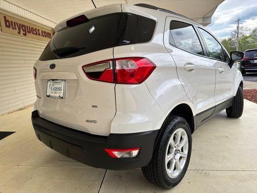 White Platinum Metallic Tri-Coat 2022 Ford EcoSport SE