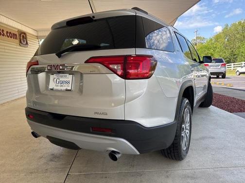 2017 GMC Acadia SLE-2