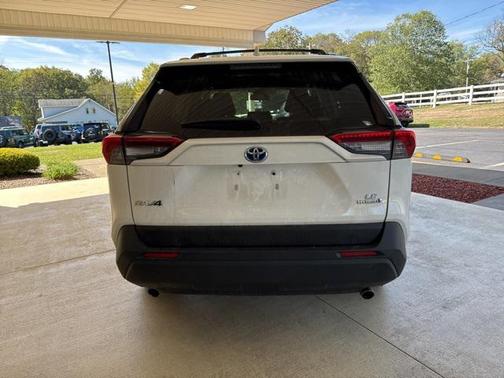 2022 Toyota RAV4 Hybrid LE