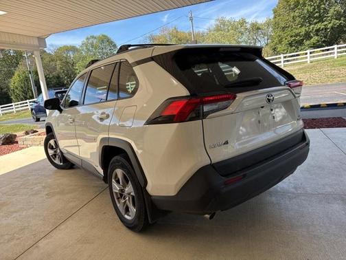 2022 Toyota RAV4 Hybrid LE
