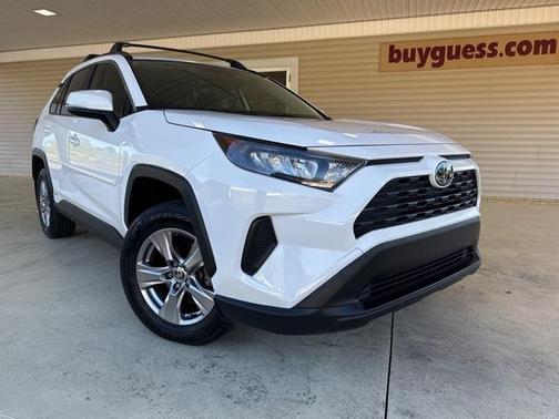 2022 Toyota RAV4 Hybrid LE