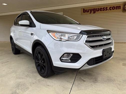 Oxford White 2019 Ford Escape SE