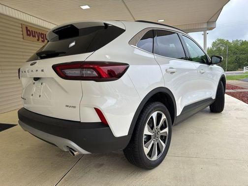 Star White Metallic Tri-Coat 2024 Ford Escape Platinum