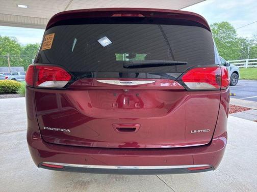Velvet Red Pearlcoat 2020 Chrysler Pacifica Limited