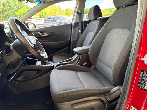 Pulse Red 2022 Hyundai KONA SEL