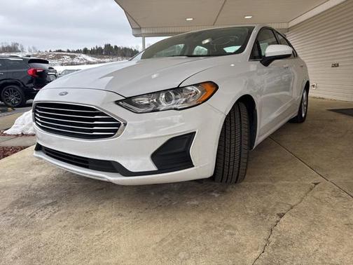 2020 Ford Fusion SE