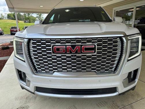 White Frost Tricoat 2021 GMC Yukon Denali