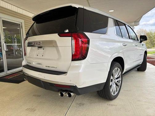 White Frost Tricoat 2021 GMC Yukon Denali