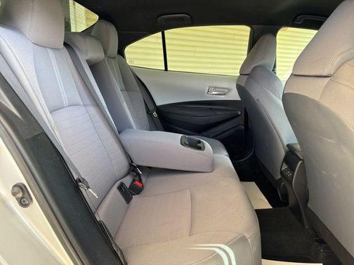Classic Silver Metallic 2023 Toyota Corolla SE