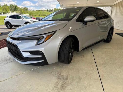 Classic Silver Metallic 2023 Toyota Corolla SE