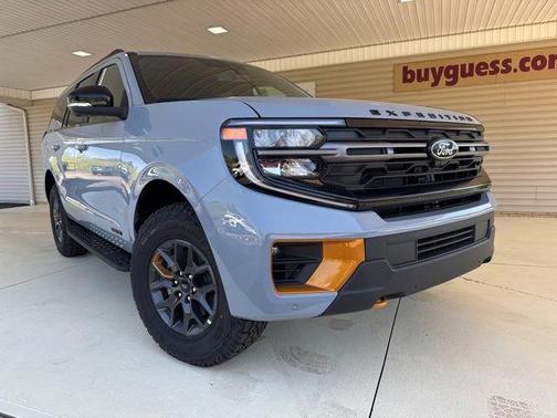 Glacier Gray Metallic Tri-Coat 2026 Ford Expedition Tremor