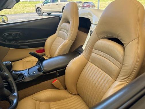 2002 Chevrolet Corvette Base