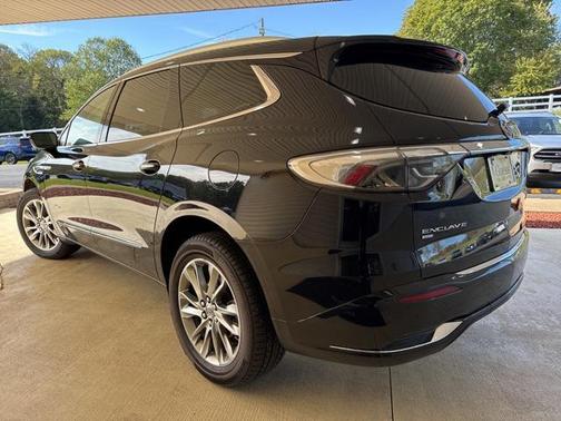 2023 Buick Enclave Avenir AWD