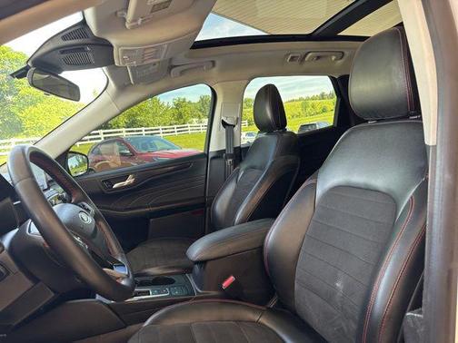 White Metallic 2022 Ford Escape SEL