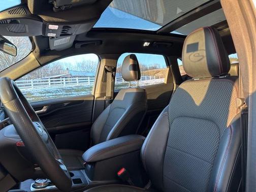 2023 Ford Escape ST-Line Select