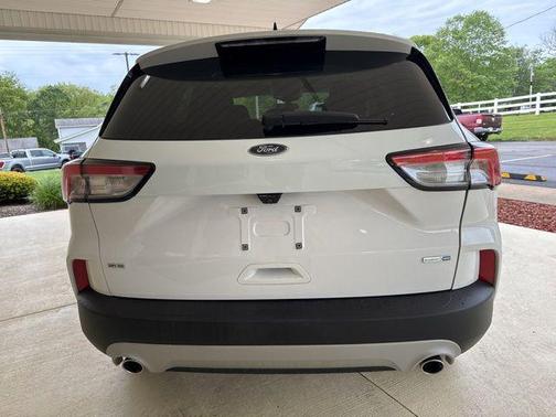 Oxford White 2020 Ford Escape SE