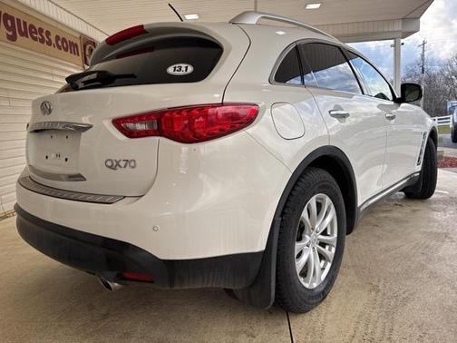 2015 INFINITI QX70 Base