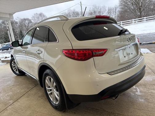 2015 INFINITI QX70 Base