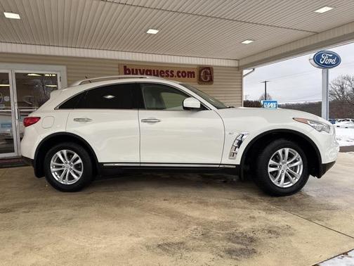 2015 INFINITI QX70 Base