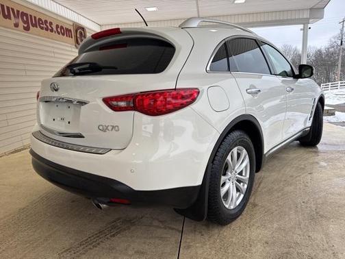 2015 INFINITI QX70 Base