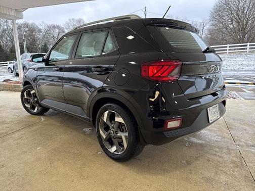 2023 Hyundai VENUE SEL