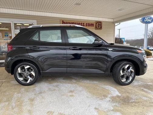 2023 Hyundai VENUE SEL