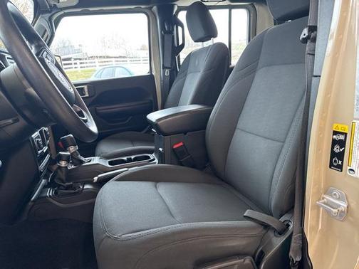 2020 Jeep Gladiator Sport