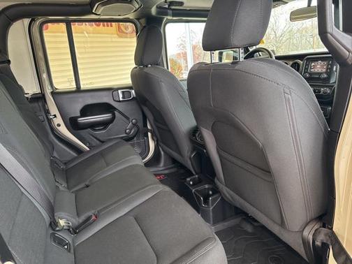 2020 Jeep Gladiator Sport